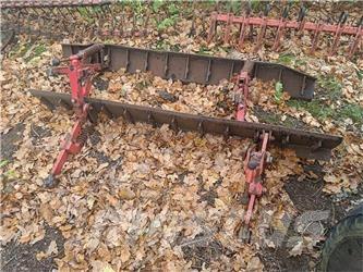 - - - 2 stk. planerplanker ca. 2 meter Harver