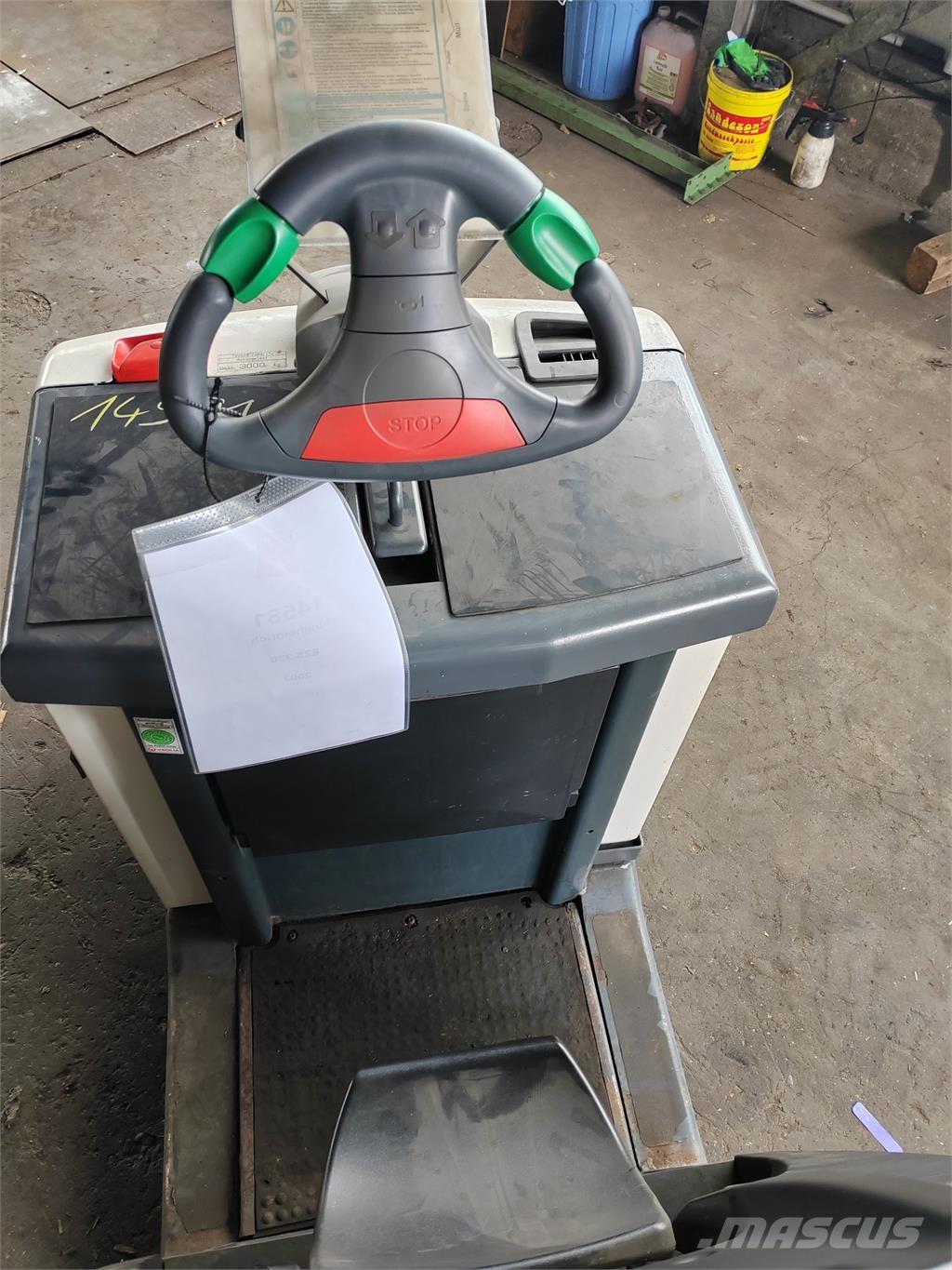 Jungheinrich EZS 330 Bugsertruck