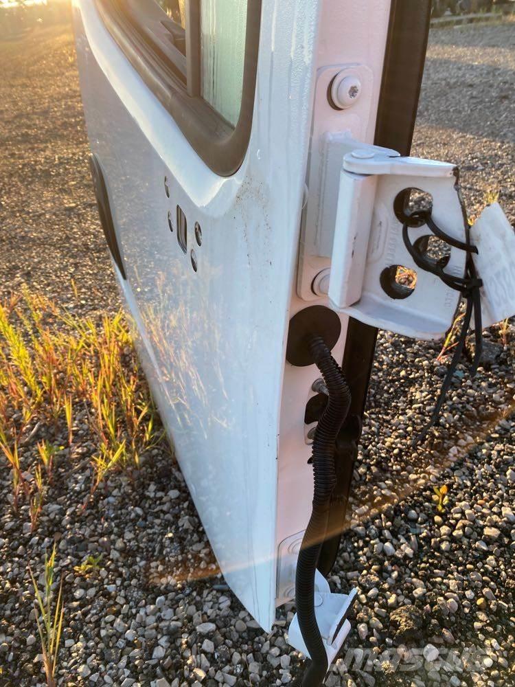 Freightliner Business Class M2 Transport – Andet