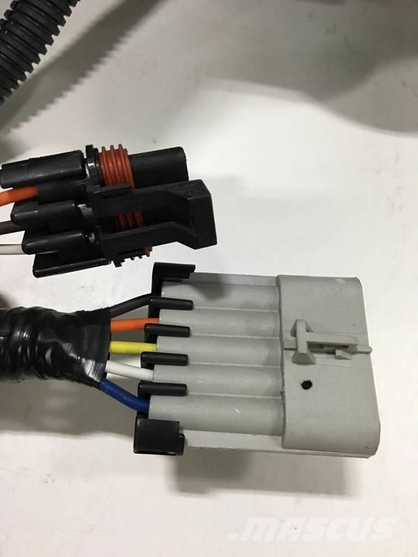 International 7400 Elektronik