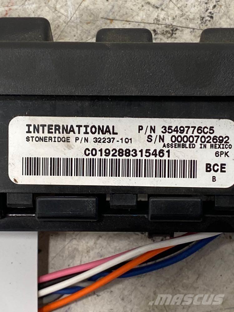 International School Bus Elektronik