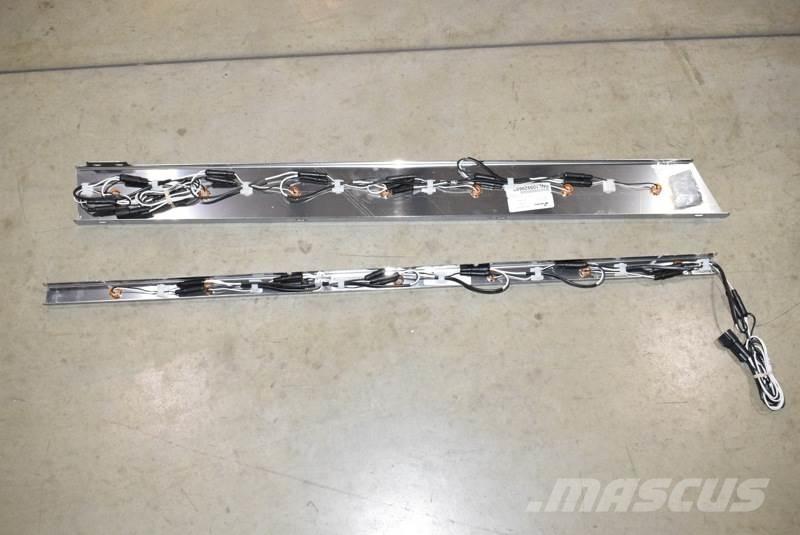 Peterbilt 389 Extended Hood Transport – Andet