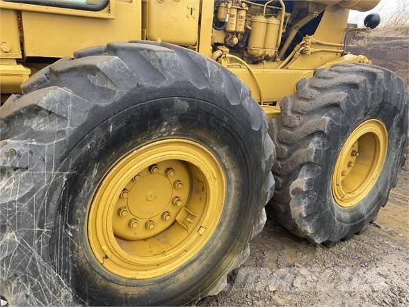 CAT 16 Vejhøvle / Gradere