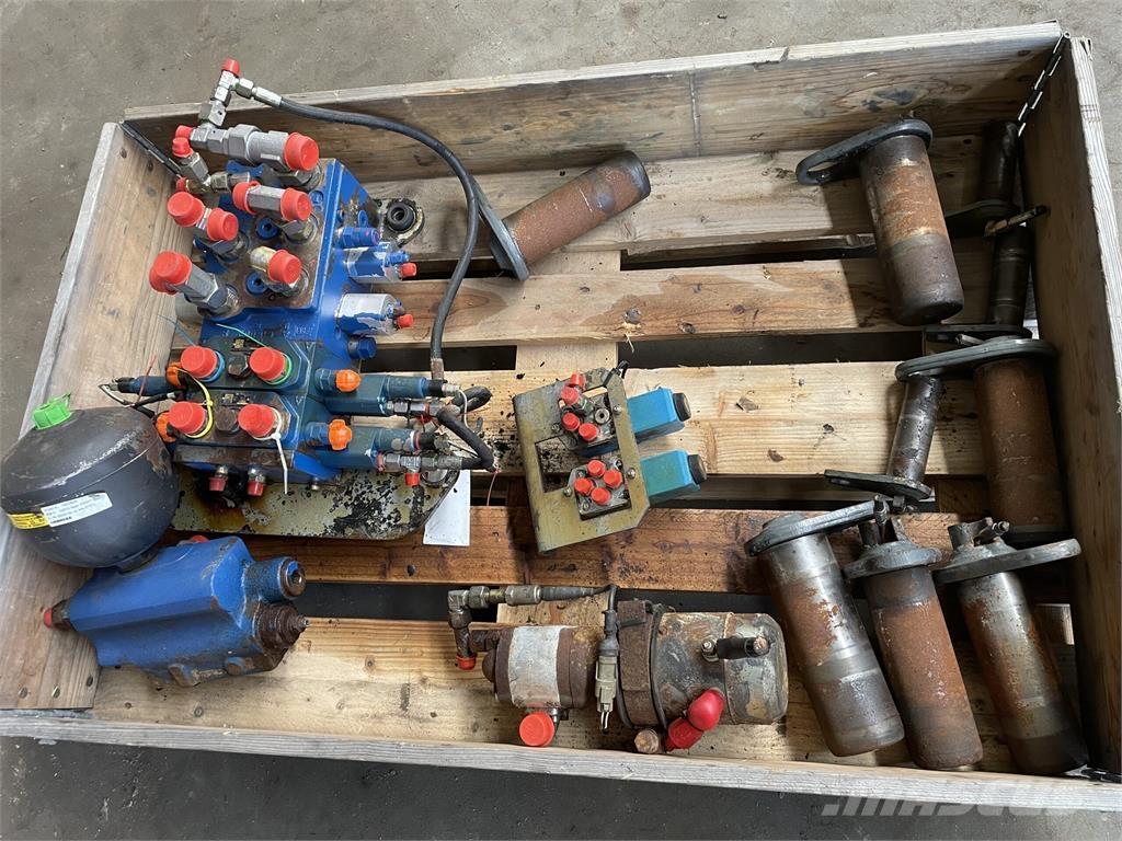 Diverse hydraulik dele ex. Liebherr L542 Andet tilbehør
