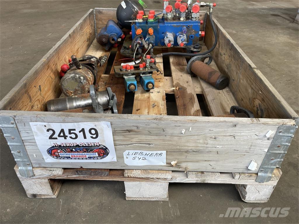 Diverse hydraulik dele ex. Liebherr L542 Andet tilbehør