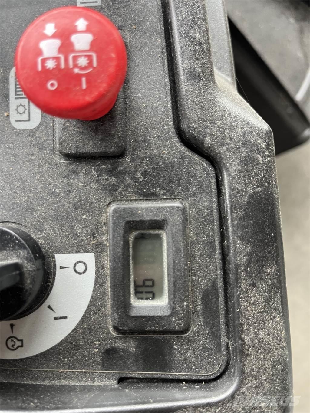 Hustler Raptor XL Zero-turn klippere