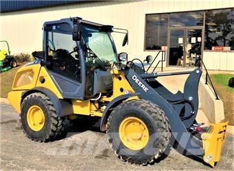 John Deere 204 G Minilæsser - knækstyret