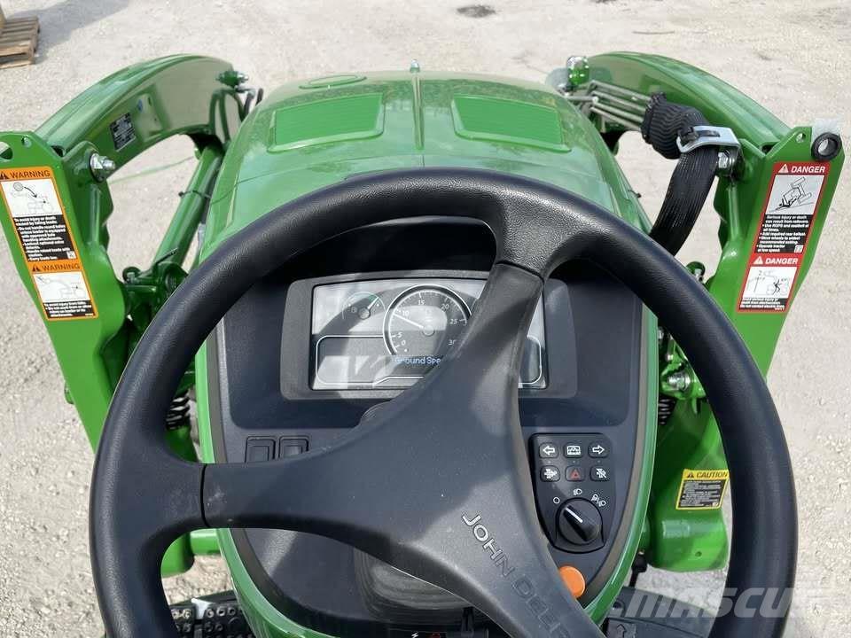 John Deere 4044M Traktorer
