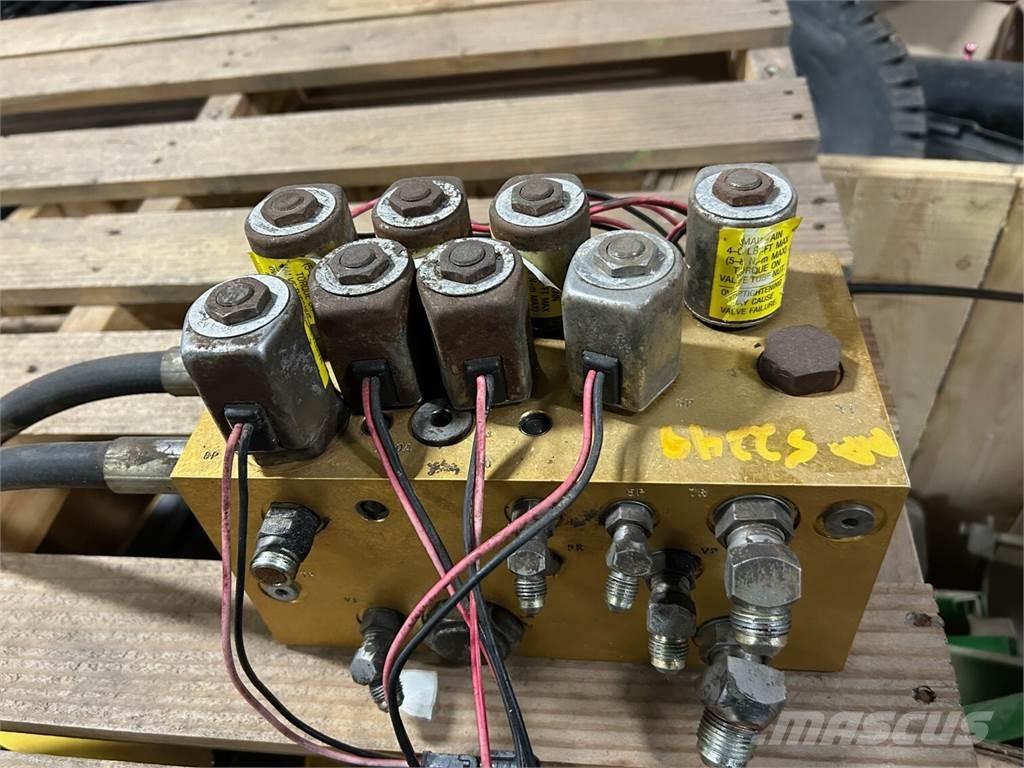 John Deere A52249 valve block w/ valves Andre såmaskiner