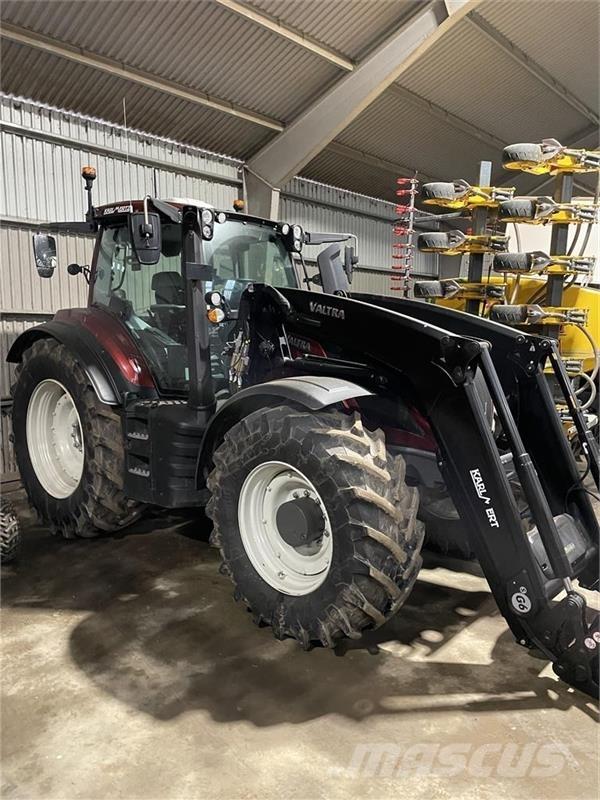 Valtra T 235 D GPS/RTK, Vendbar kabine, Frontlæsser Traktorer