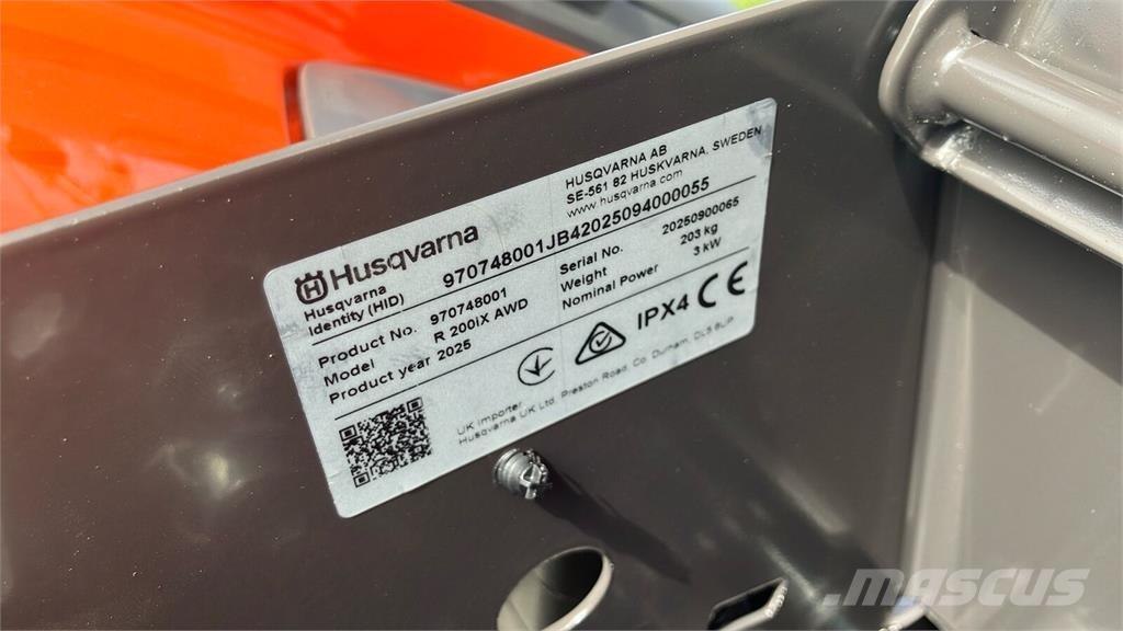 Husqvarna R 200iX AWD Traktorklippere