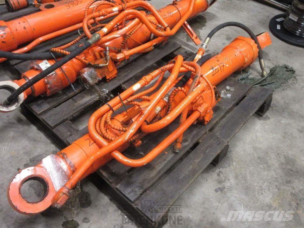 Hitachi ZX210 nostosylinteri ID 2617 UUSI Skovle