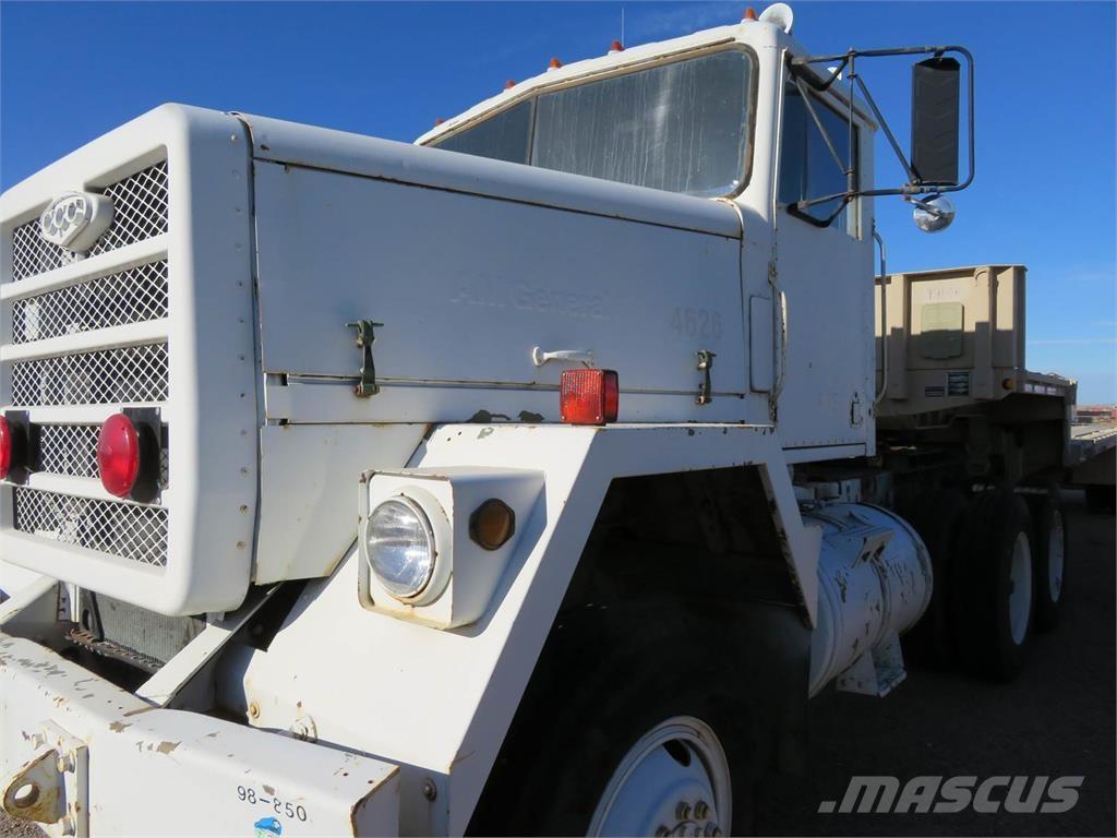 AM General M916 Trækkere