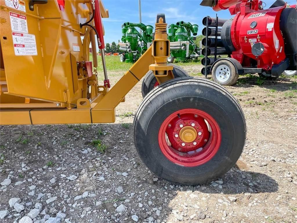 Haybuster 2100 Balleskærere og -stablere