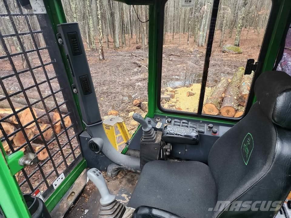 John Deere 437D Knuckleboom læssere