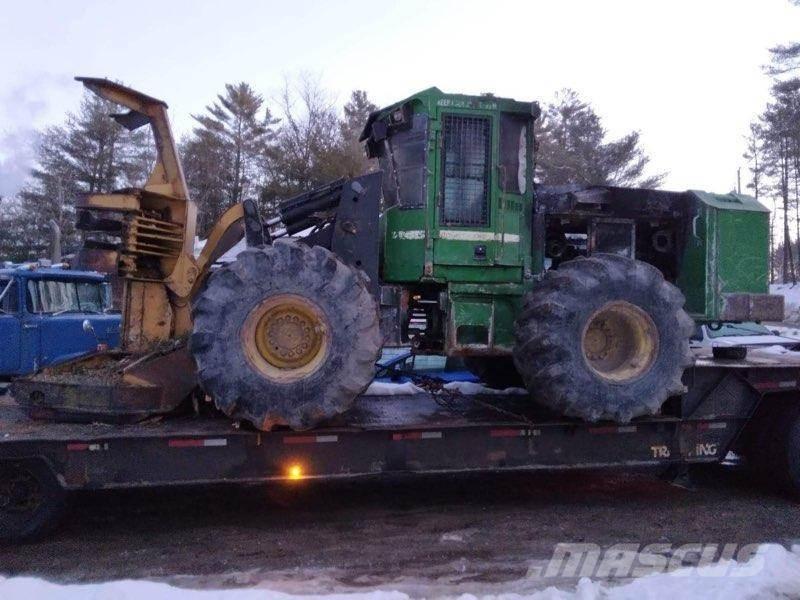 John Deere 643J Fældebunkelæggere