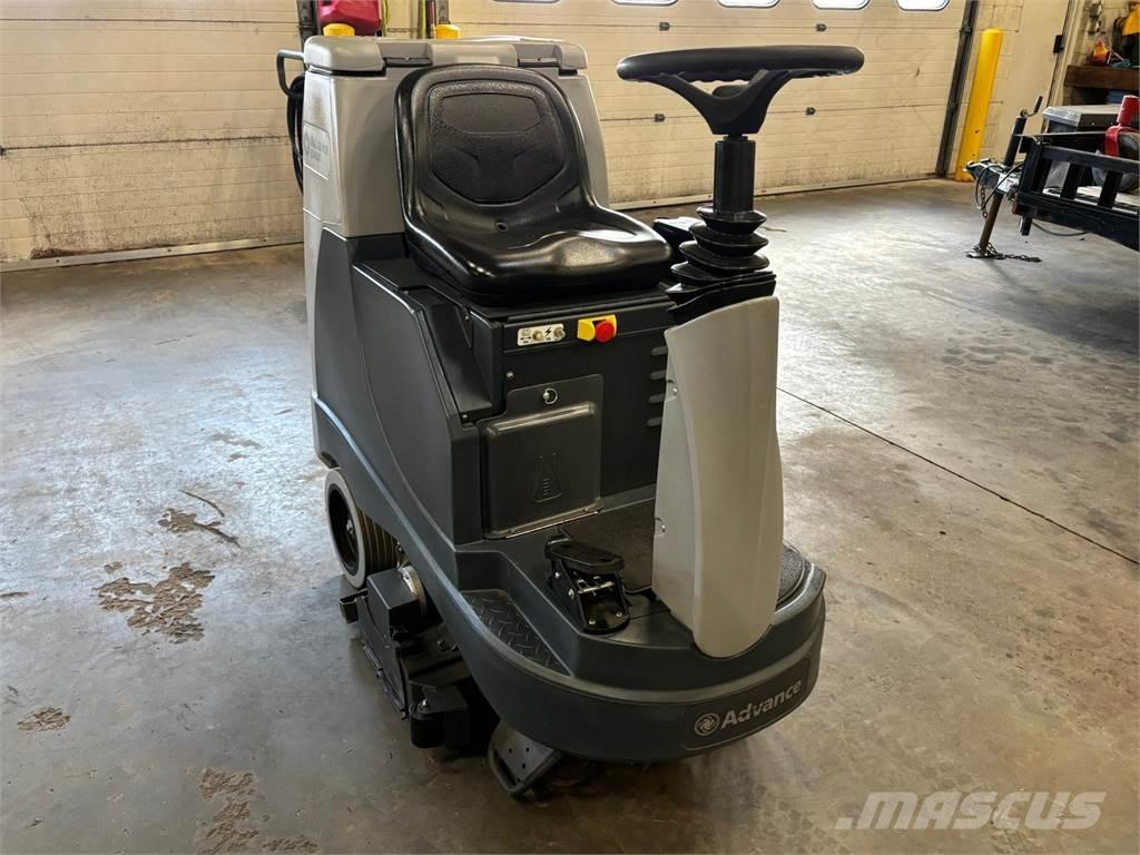 Nilfisk ES4000 Fejemaskiner