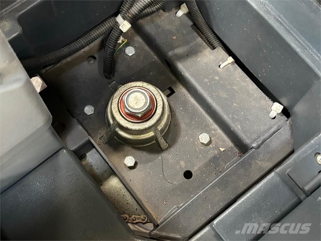 Nilfisk ES4000 Fejemaskiner