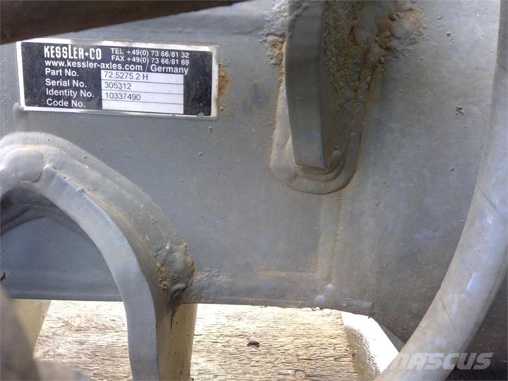 Liebherr LTM 1055-3.2 axle housing axle 2 Aksler