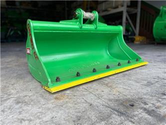 JM Attachments Clean Up Bucket 42 " for Sany SY35