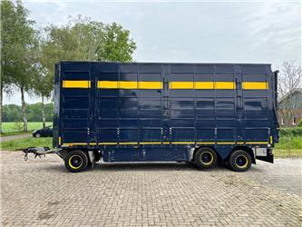 Pezzaioli Veewagen 1/2/3 decks type 2 Livestock trailer