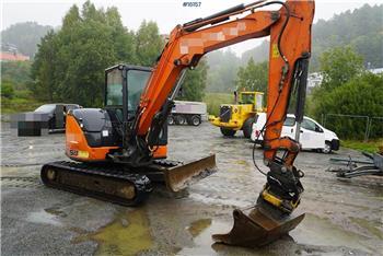 Hitachi Zaxis E65 USB-5A excavator with tilt and two bucke