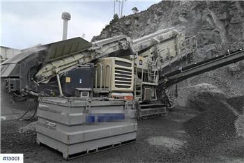 Metso 220D LT fine crusher with feed station and belt
