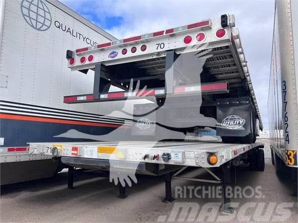 Utility 48' 4000AE COMBO FLATBED, CLOSED TANDEM, AIR RIDE, Semi-trailer med lad/flatbed