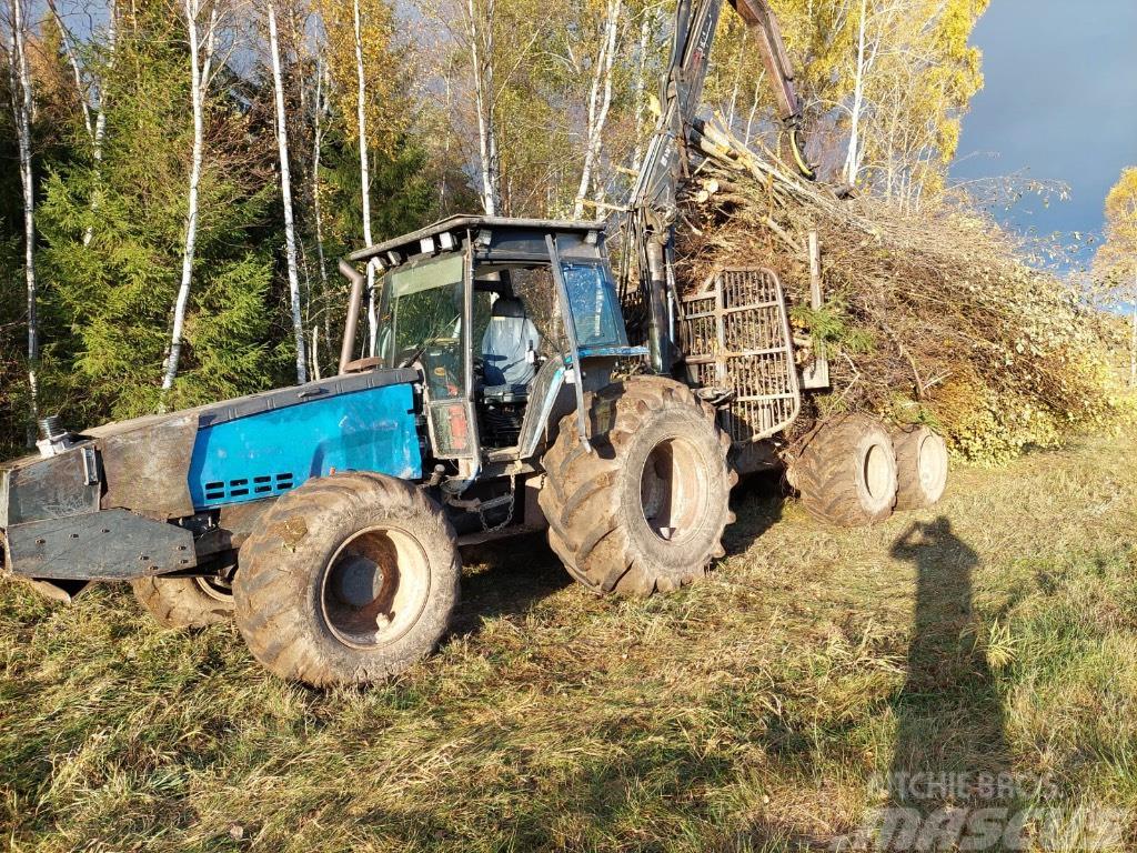 Valtra 8400 Skovbrugstraktorer