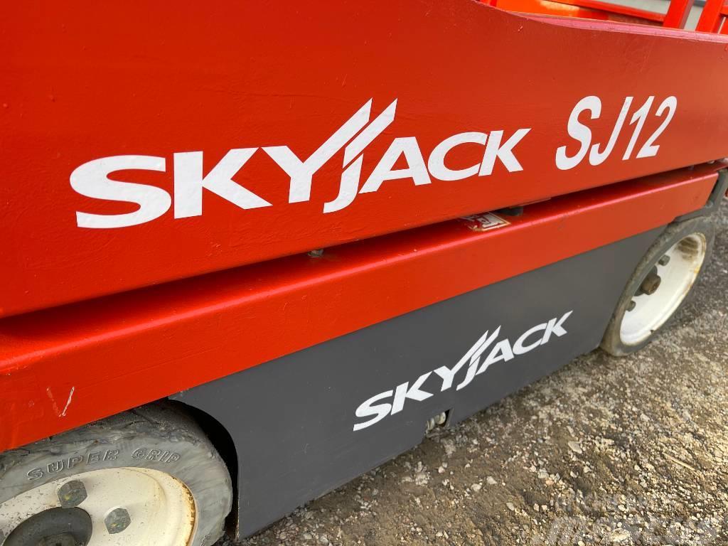 SkyJack SJ 12 Pelarlift Saxlifte