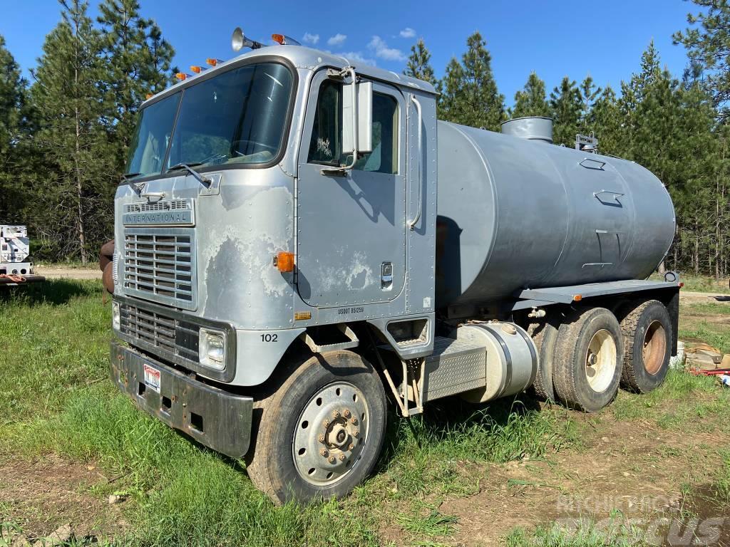 International COF-9670 water truck Tankvogne - vand