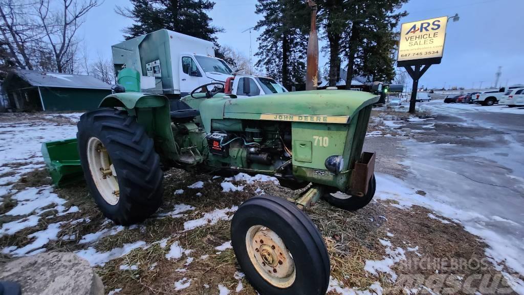 John Deere 710 Traktorer