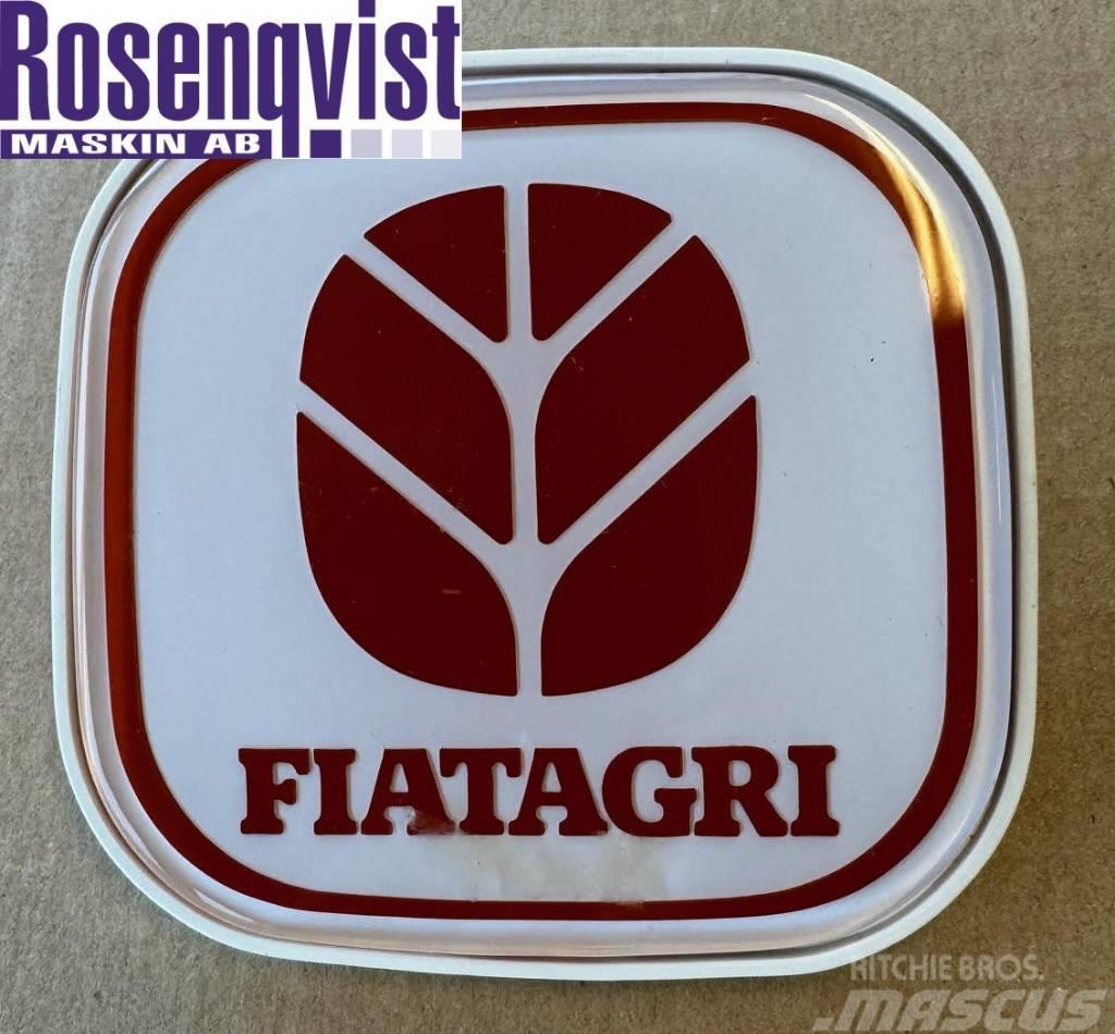 Fiat New genuine Fiat badge 5135072, 5130753 Kabiner og interiør
