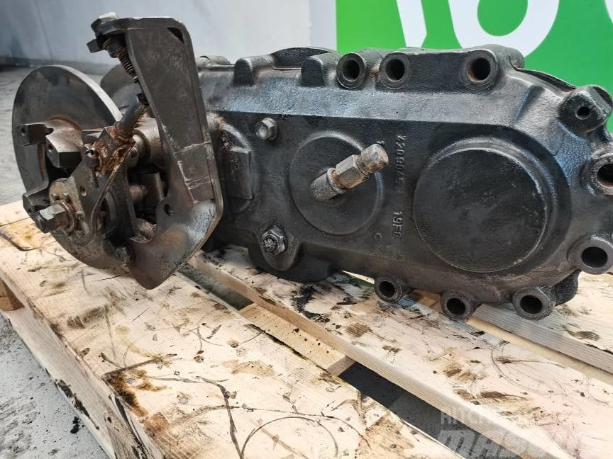 New Holland LM 1740 {Spicer 87530825} intermediate gearbox Gear