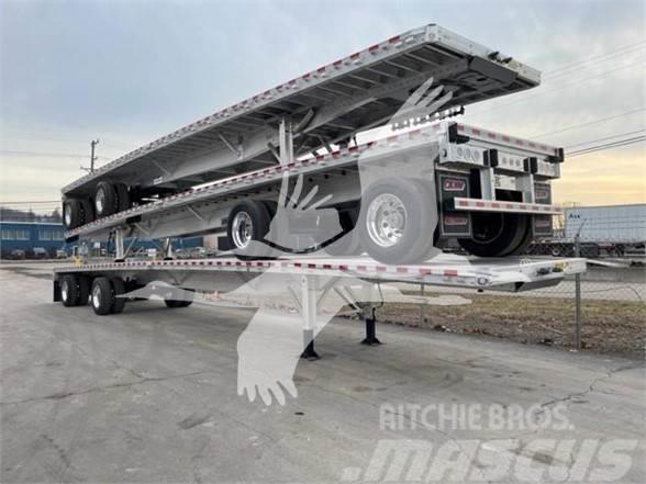 Reitnouer CK-100 Semi-trailer med lad/flatbed