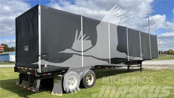 Transcraft TL-2000 Semi-trailer med Gardinsider