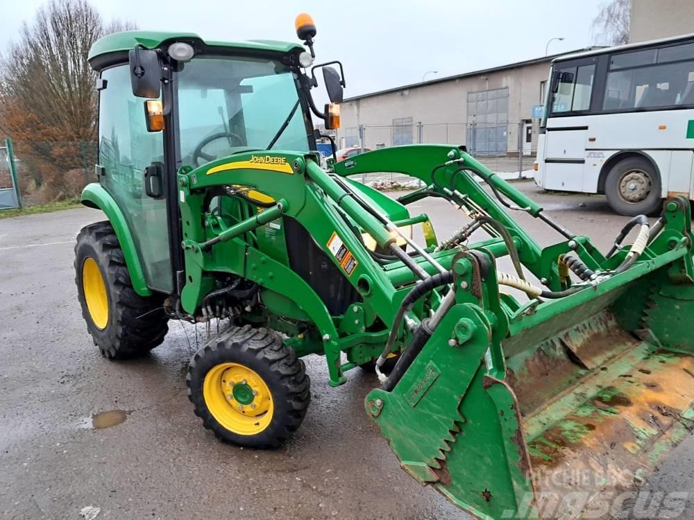 John Deere 3045 R Kompakte traktorer