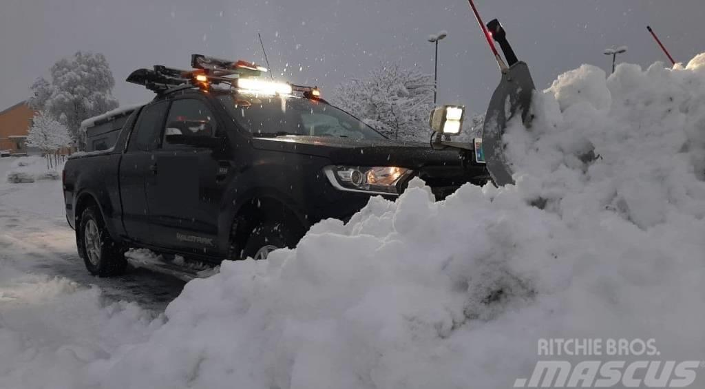 Ford Ranger with snowplow and sandspreader Varevogne