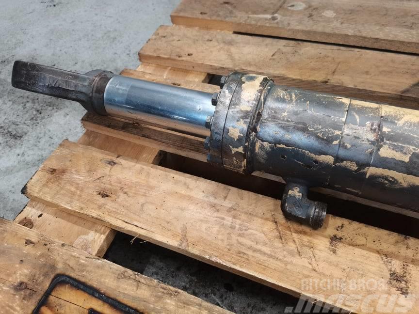 Terex HR 32 hydraulic cylinder Booms og dippers