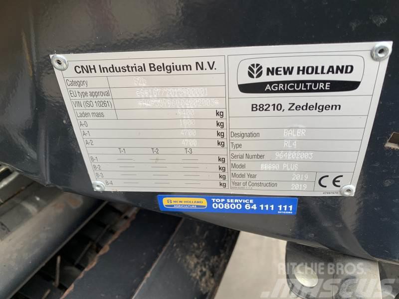 New Holland BIGBALER 890 RC PLUS Pressere til firkantede baller