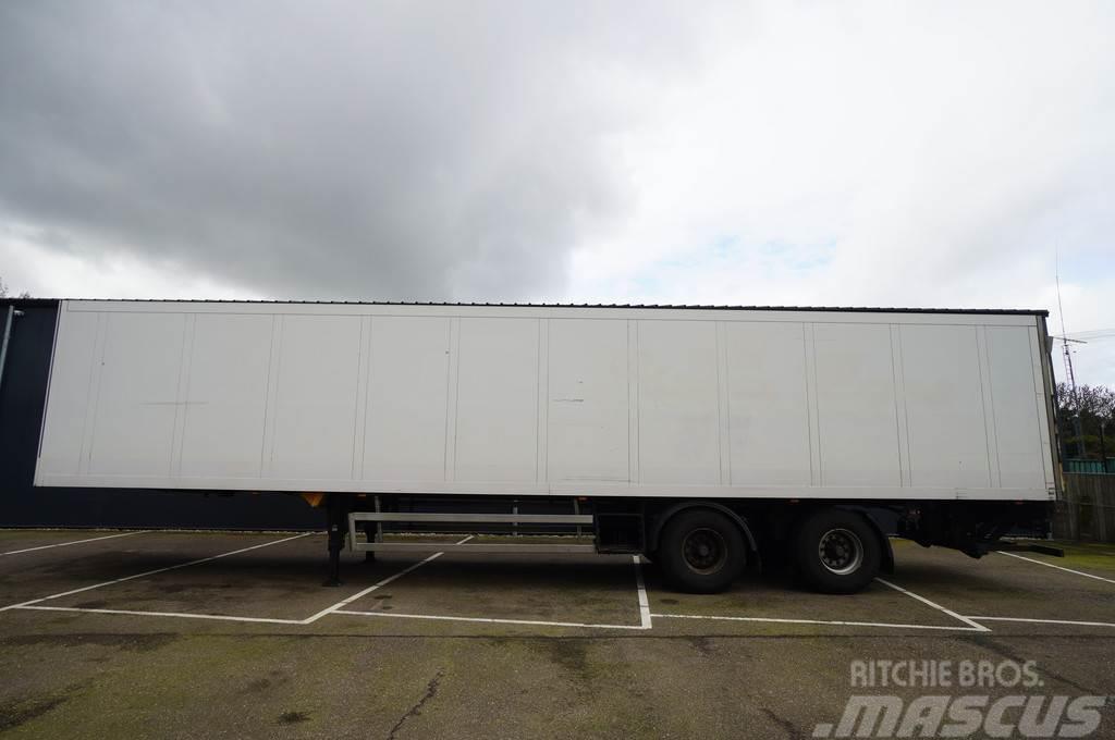 Schmitz Cargobull 2 AXLE CLOSED BOX Semi-trailer med fast kasse