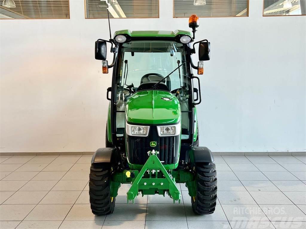 John Deere 3046R Kompakte traktorer