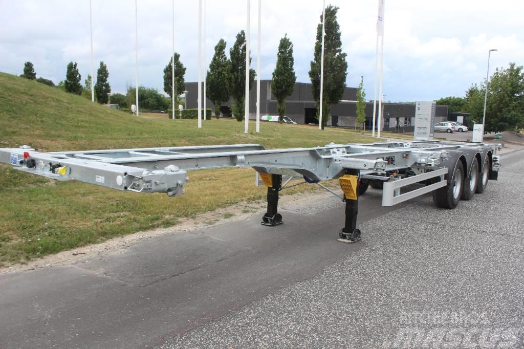 AMT CO300 Container chassis  for 40"  samt  2 x 20" Semi-trailer med containerramme