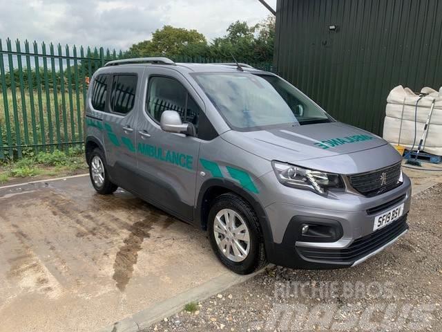 Peugeot Rifter WAV Ambulancer
