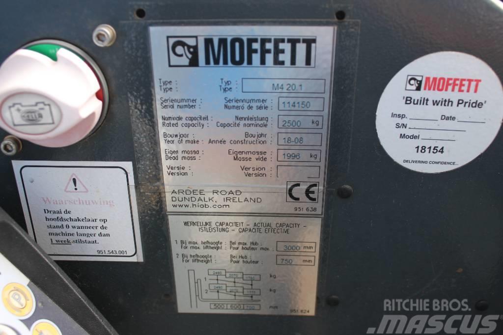 Moffett M4 20.1 Medbringertruck