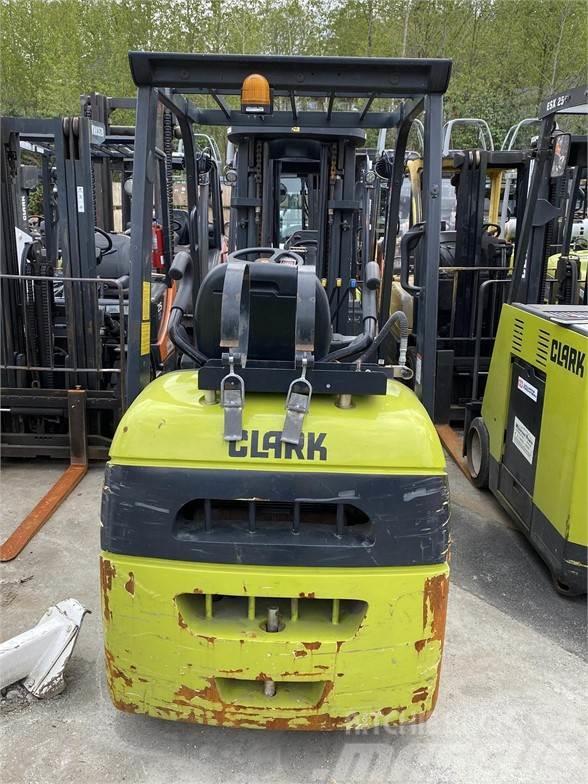Clark C25CL Diesel gaffeltrucks