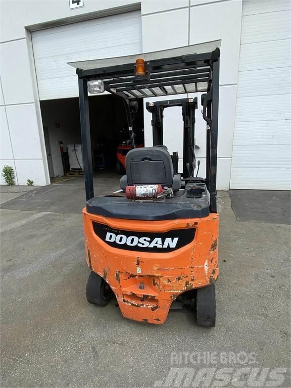 Doosan B25X-7 Diesel gaffeltrucks