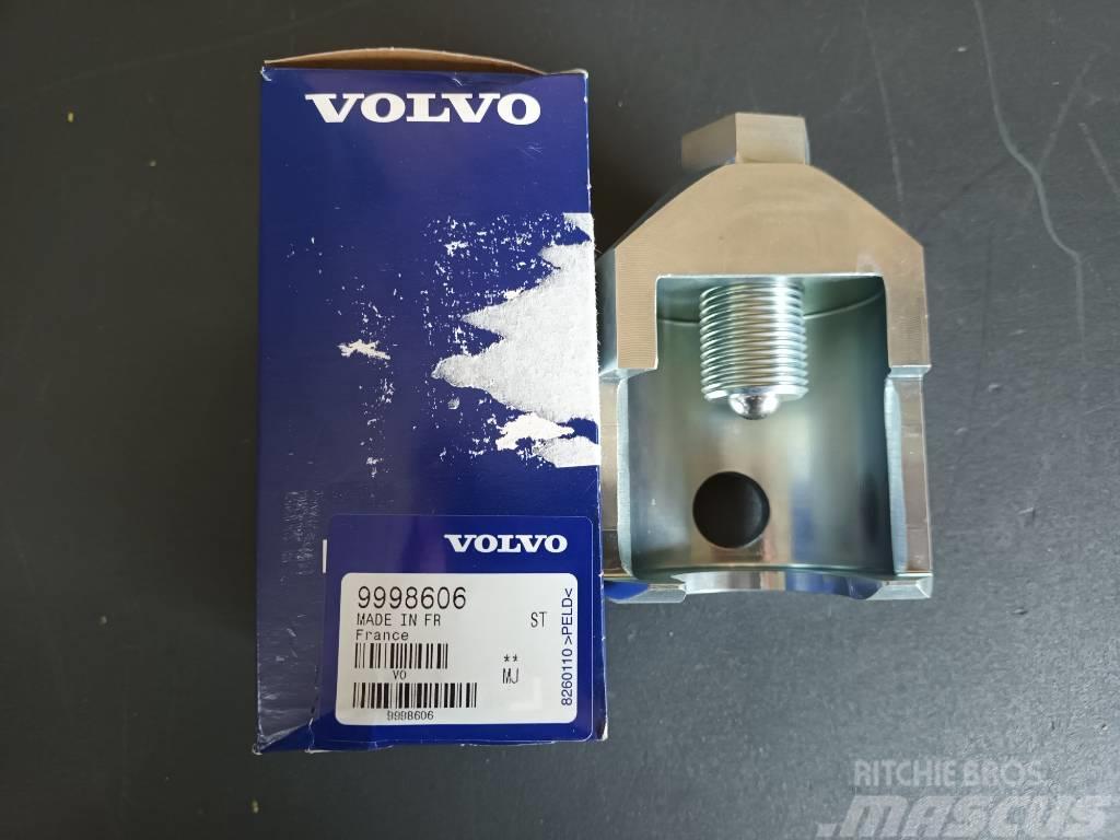 Volvo PULLER 9998606 Motorer