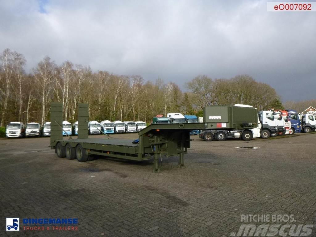 Broshuis 3-axle semi-lowbed trailer E-2130 / 73 t + ramps Semi-trailer med lad/flatbed