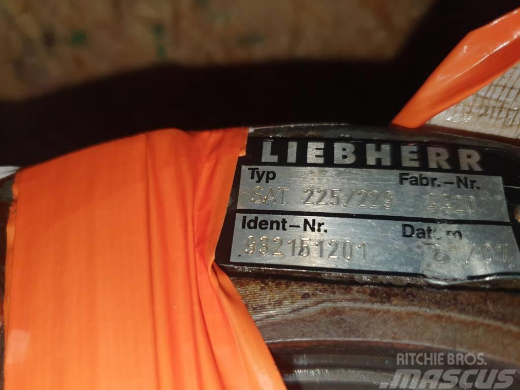 Liebherr SAT 225/229 Chassis og suspension